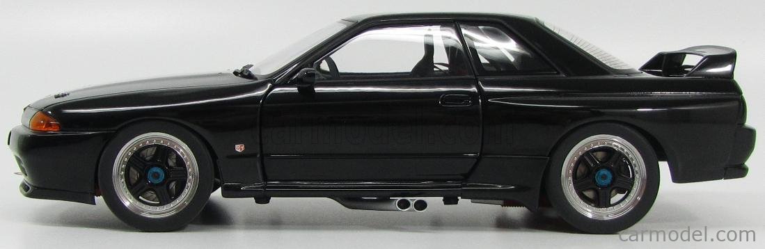 ミニカー AUTOart 1/18 NISSAN SKYLINE GT-R R32 1/18 AUTOart Nissan Skyline GT-R GTR R32 Group A (Black) Car