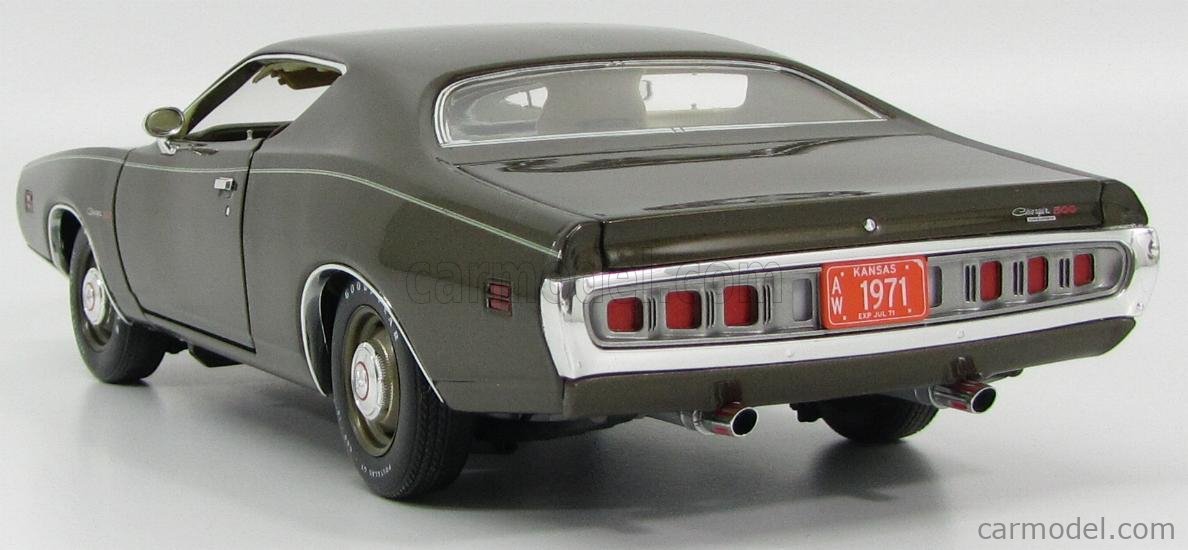 ERTL AMM934 Scale 1 18 DODGE CHARGER 500 1971 AUTHENTICS OLIVE MET