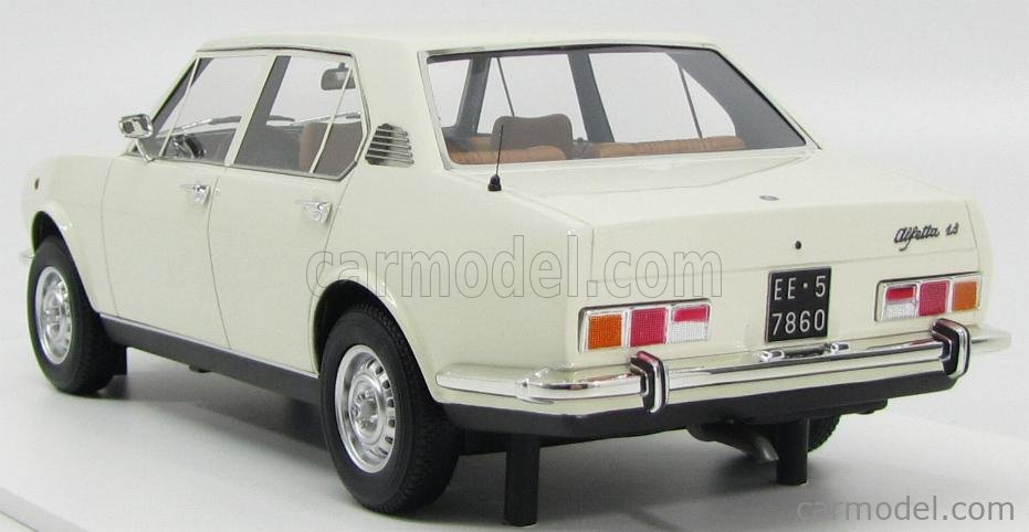 TRUESCALE TSM141832R Masstab: 1/18 | ALFA ROMEO ALFETTA 1800