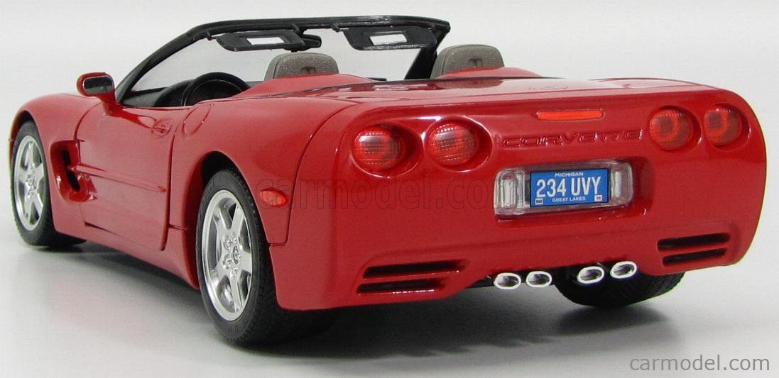 Chevrolet Corvette Convertible – Burago 1/18 – Réf 3076 – Occasion