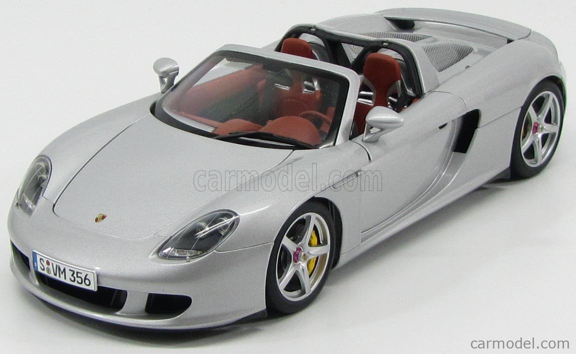 【専用】AUTOart PORSCHE CARRERA GT 1/18 1/18 AUTOart Porsche Carrera GT (Black) Diecast Car Model