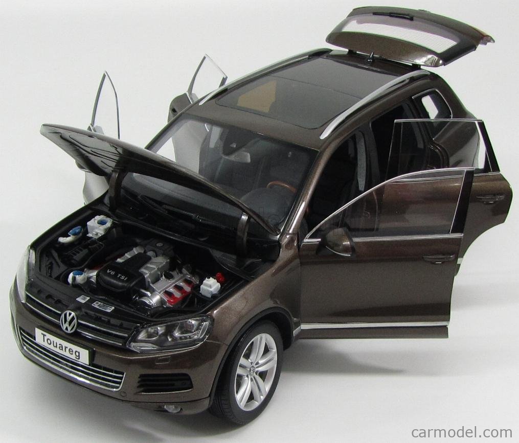 KYOSHO 08822GBR Scale 1/18 | VOLKSWAGEN TOUAREG V6 TSI BLUE MOTION