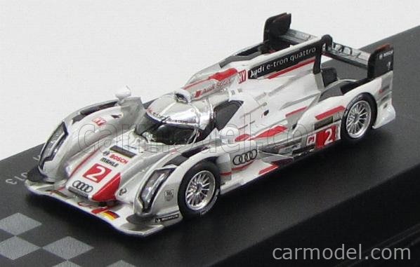 Spark - 1:18 Audi R18 TDI #2 Winner 24H Le Mans 2011 B. Treluyer/A