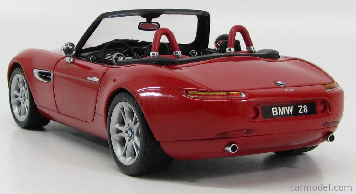 Burago 1/18 Scale Diecast 33772 BMW Z8 Red Roadster Model Car