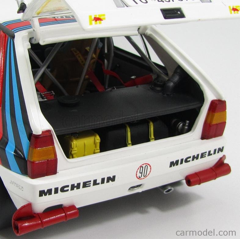 KYOSHO 08342C Escala 1/18 | LANCIA DELTA HF INTEGRALE EVOLUZIONE