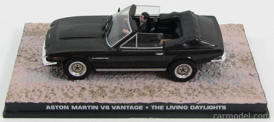 Aston MARTIN V8 Vantage auto modello James Bond LIVING Luce Diurna Film 1:43 IXO K8 