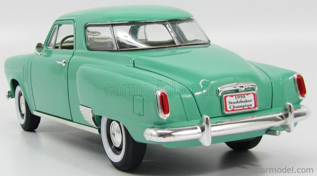 LUCKY-DIECAST 92478G Scale 1/18  STUDEBAKER CHAMPION COUPE 1950 LIGHT GREEN