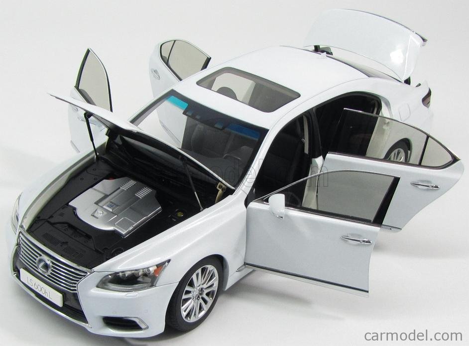 autoart-78843-1-18-lexus-ls600hl-4-door-2013-white