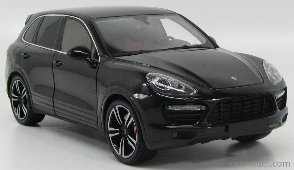 MINICHAMPS 110062100 Scale 1/18 | PORSCHE CAYENNE TURBO S 2013 BLACK MET