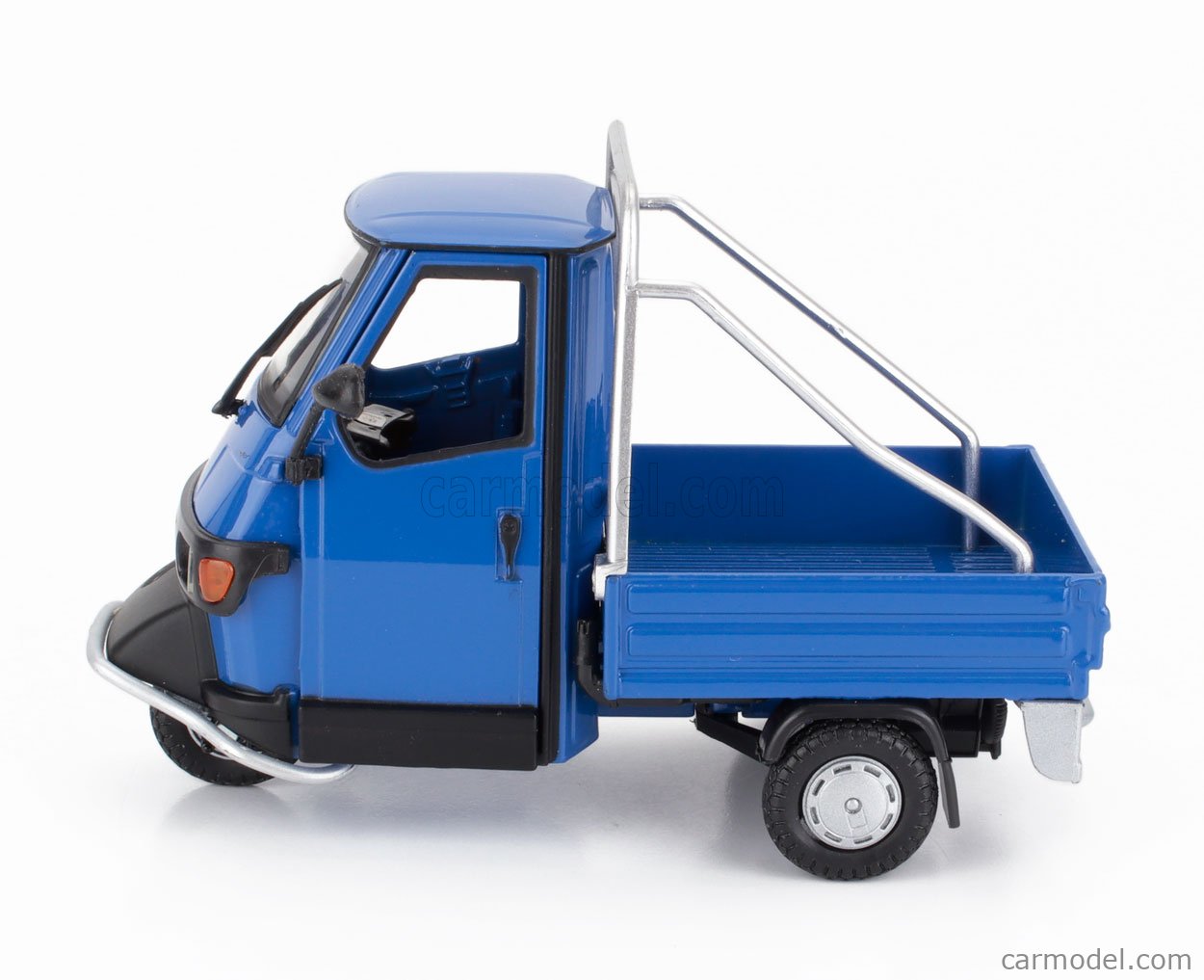 NEWRAY 68035D Scale 1/18 PIAGGIO APE 50 CROSS COUNTRY 1994 BLU BLACK