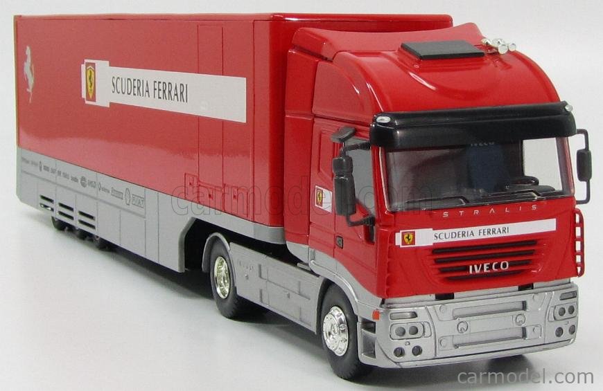 Le Stralis Iveco et sa semi remorque Scuderia Ferrari miniature