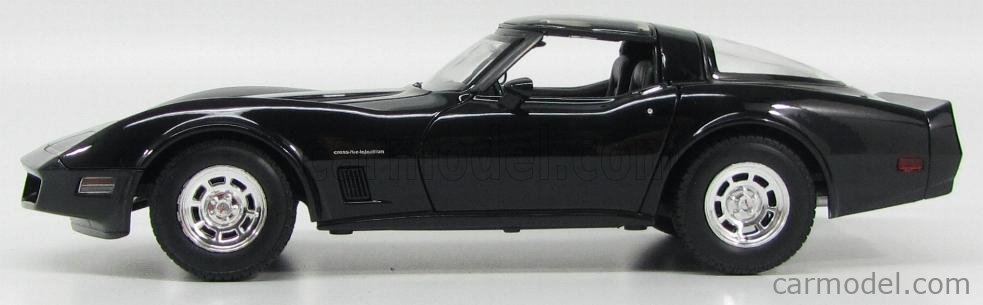 1982 CHEVROLET CORVETTE COUPE BLACK BY WELLY 1:18 BRAND NEW IN BOX