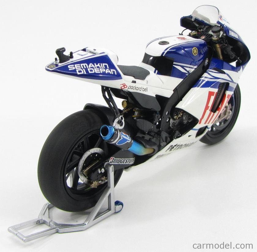 MINICHAMPS 123103099CC Scale 1/12 | YAMAHA YZR-M1 N 99 MINICHAMPS 123103099CC Scale 1/12 | YAMAHA YZR-M1 N 99