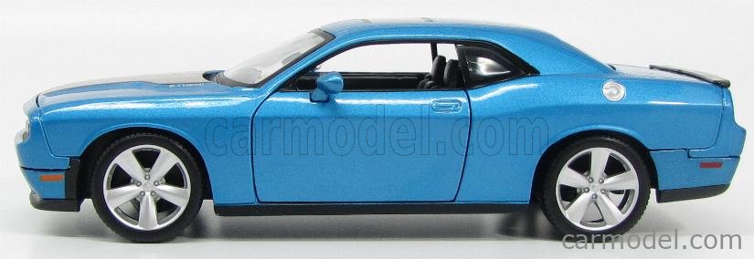 MAISTO 2008 DODGE CHALLENGER SRT8 6.1 HEMI 1/24 DIECAST MODEL CAR BLUE
