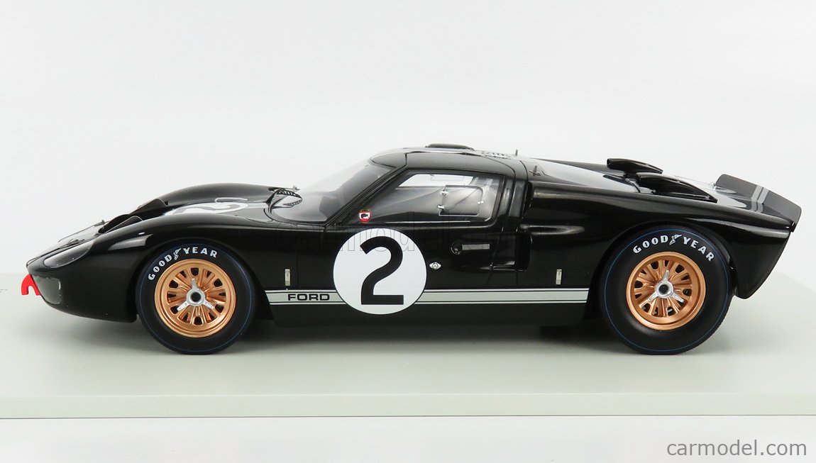 FORD GT 40 MKII WINNER LE MANS 1966-18LM66 SPARK 1/18 