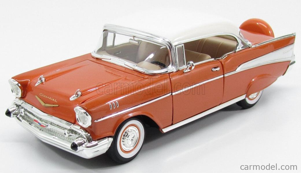 Modellino 1957 Chevrolet Bel Air Hardtop 1/18 - Diecast Road Signature, Nero/bianco Interni Rossi