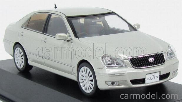 TOYOTA - CROWN MAJESTA 2009