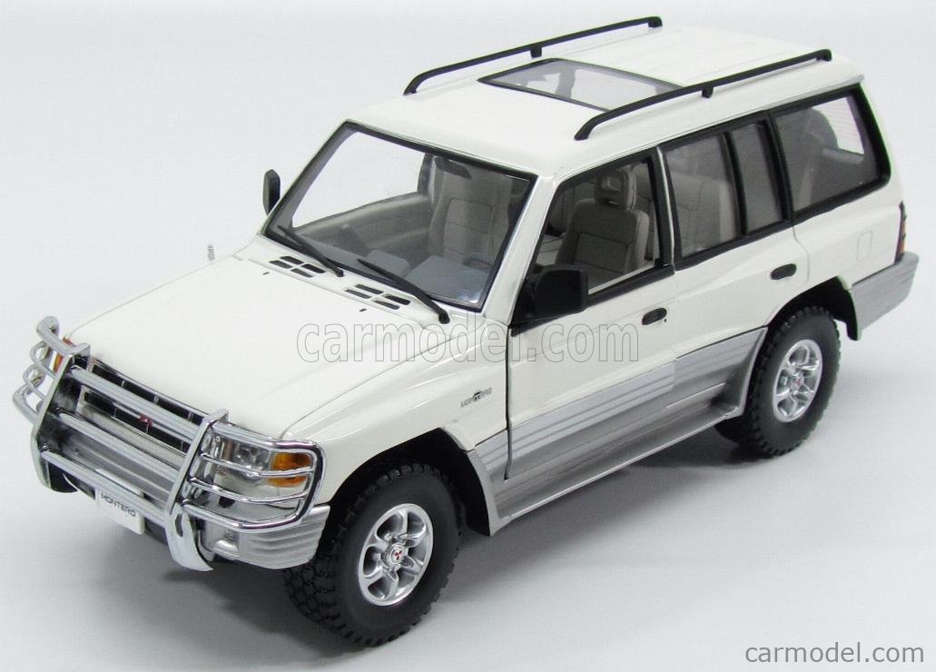 ミニカー 1/18 Sun Star 1998 MITSUBISHI PAJERO 1/18 Sunstar 1998 MITSUBISHI PAJERO LWB Long Wheel Base 3.5