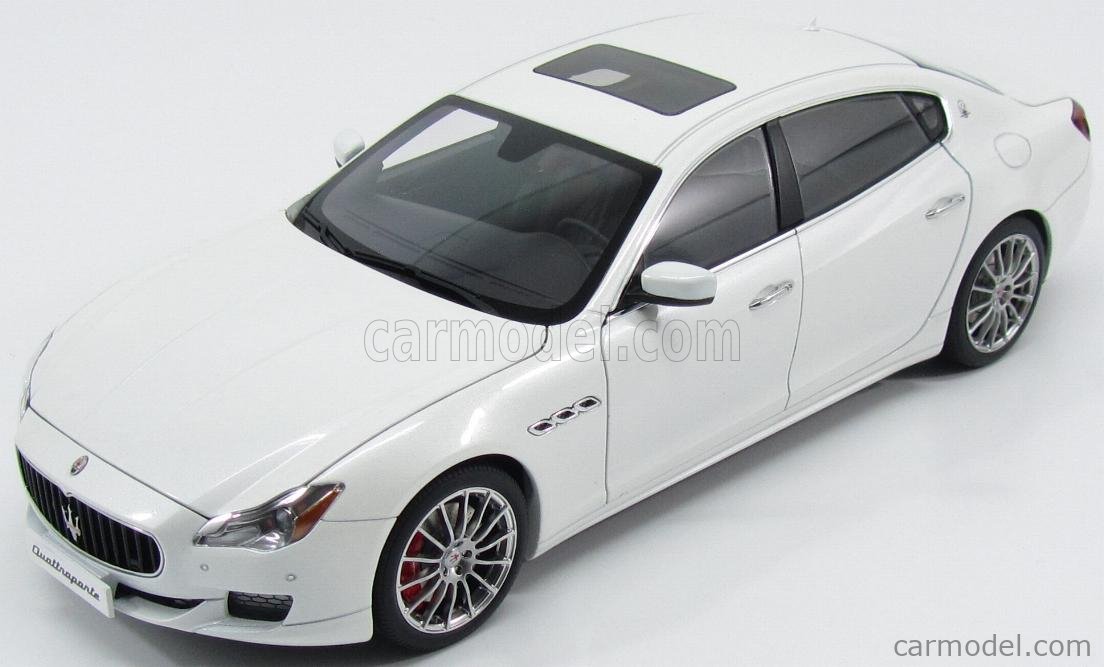 AUTOart 75808 2015 MASERATI QUATTROPORTE GTS 1/18 DIECAST MODEL CAR ALPI WHITE 
