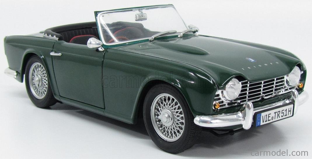 REVELL 08827 Masstab: 1/18 | TRIUMPH TR4 SPIDER 1979 GREEN