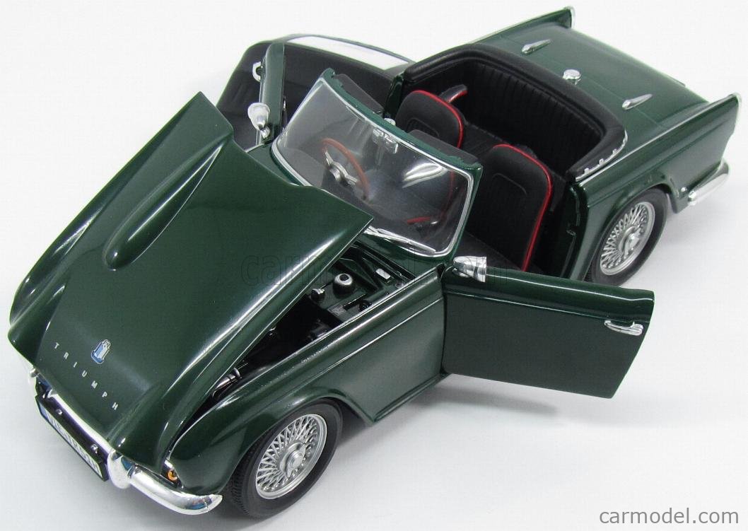 REVELL 08827 Masstab: 1/18 | TRIUMPH TR4 SPIDER 1979 GREEN