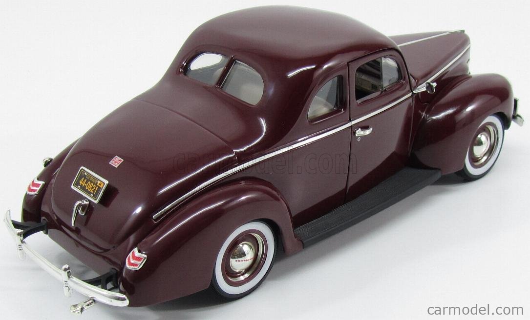 ERTL 7936 Scale 1/18 | FORD USA DELUXE COUPE 1940 BROWN