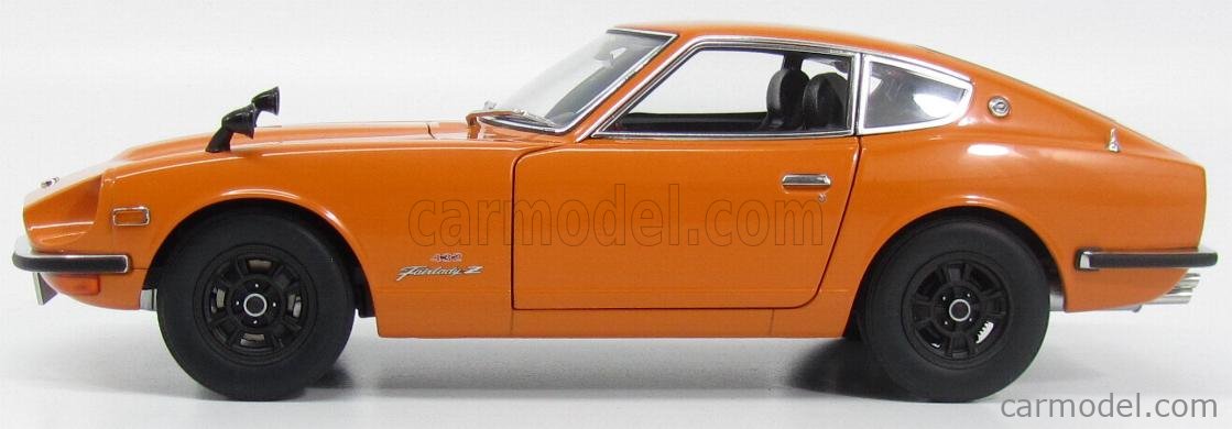 AUTOart Nisan Fairlady 240Z Z432 Coupe Orange 1969-1978 77436 1/18 Modello Auto con Targhetta personalizzata 