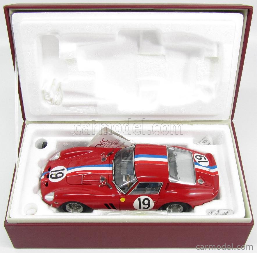 CMC M155 Scala 1/18  FERRARI 250 GTO COUPE ch.3705 TEAM PIERRE NOBLET N 19  2nd 24h LE MANS 1962 J.GUICHET - P.NOBLET - CON VETRINA - WITH SHOWCASE RED  WHITE BLUE