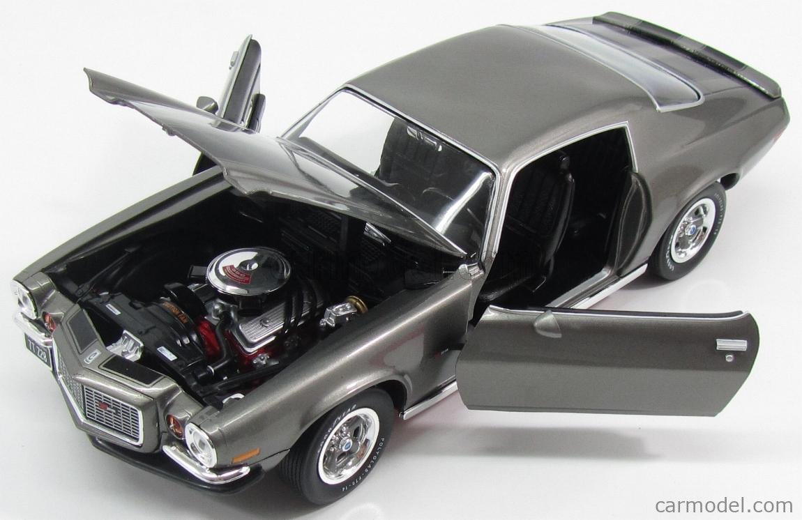 1/18ミニカー　シボレー·カマロＺ28 1970 Amazon.com: American Muscle 1972 Chevrolet Camaro Z/28 RS 1