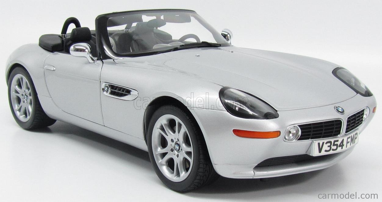 BMW - Z8 SPIDER 1999 - 007 JAMES BOND - WITH ACCESSORIES - THE WORLD IS NOT  ENOUGH - IL MONDO NON BASTA