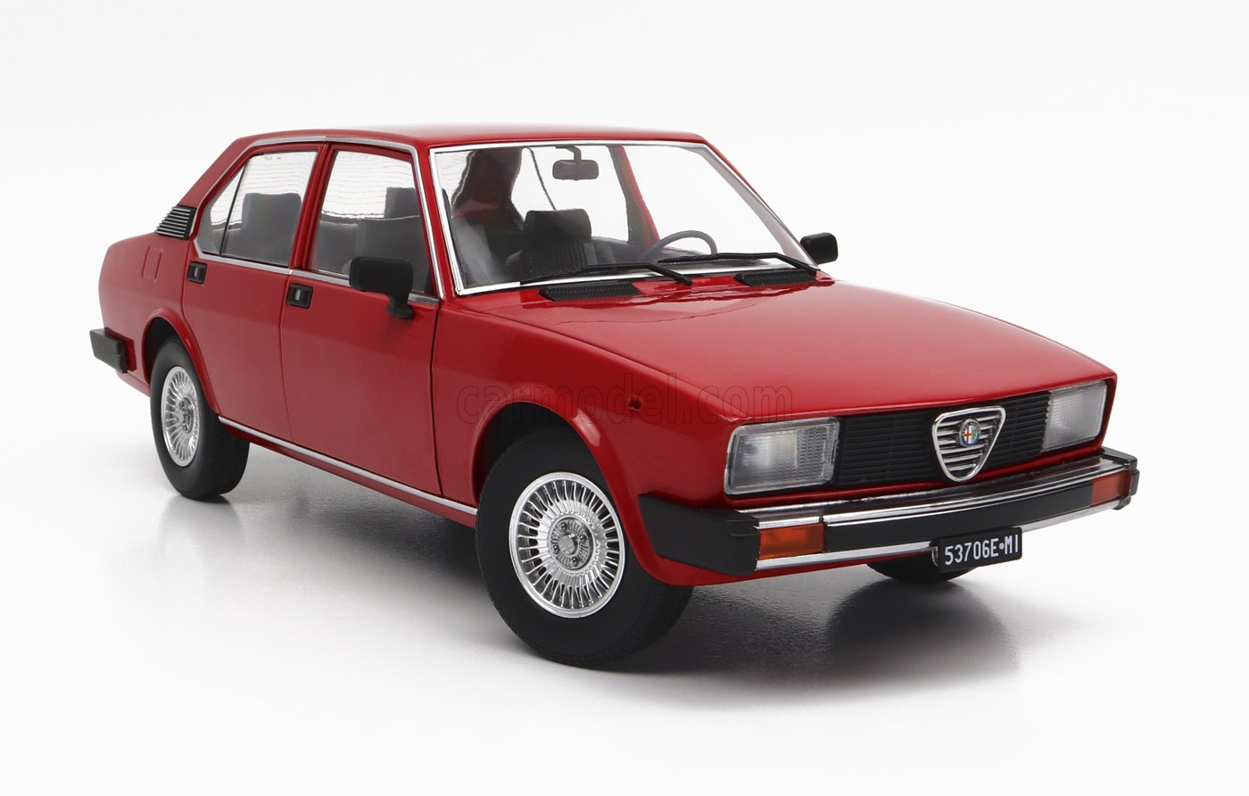 Miniature 1:18 Alfa Romeo Alfetta Berline 2000L 1978 - Mitica - Rouge - Neuf