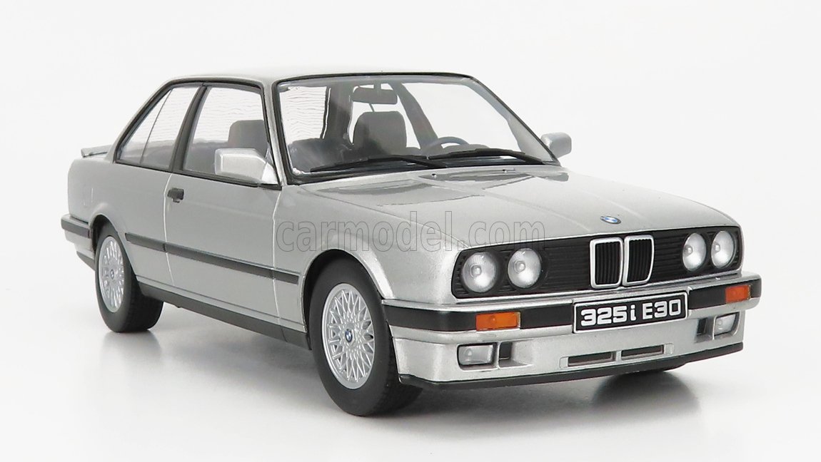 MODELLINO AUTO STATICO DIECAST BMW 3 SERIE 325I E30 M-PACKAGE 1987 SILVER 1/18