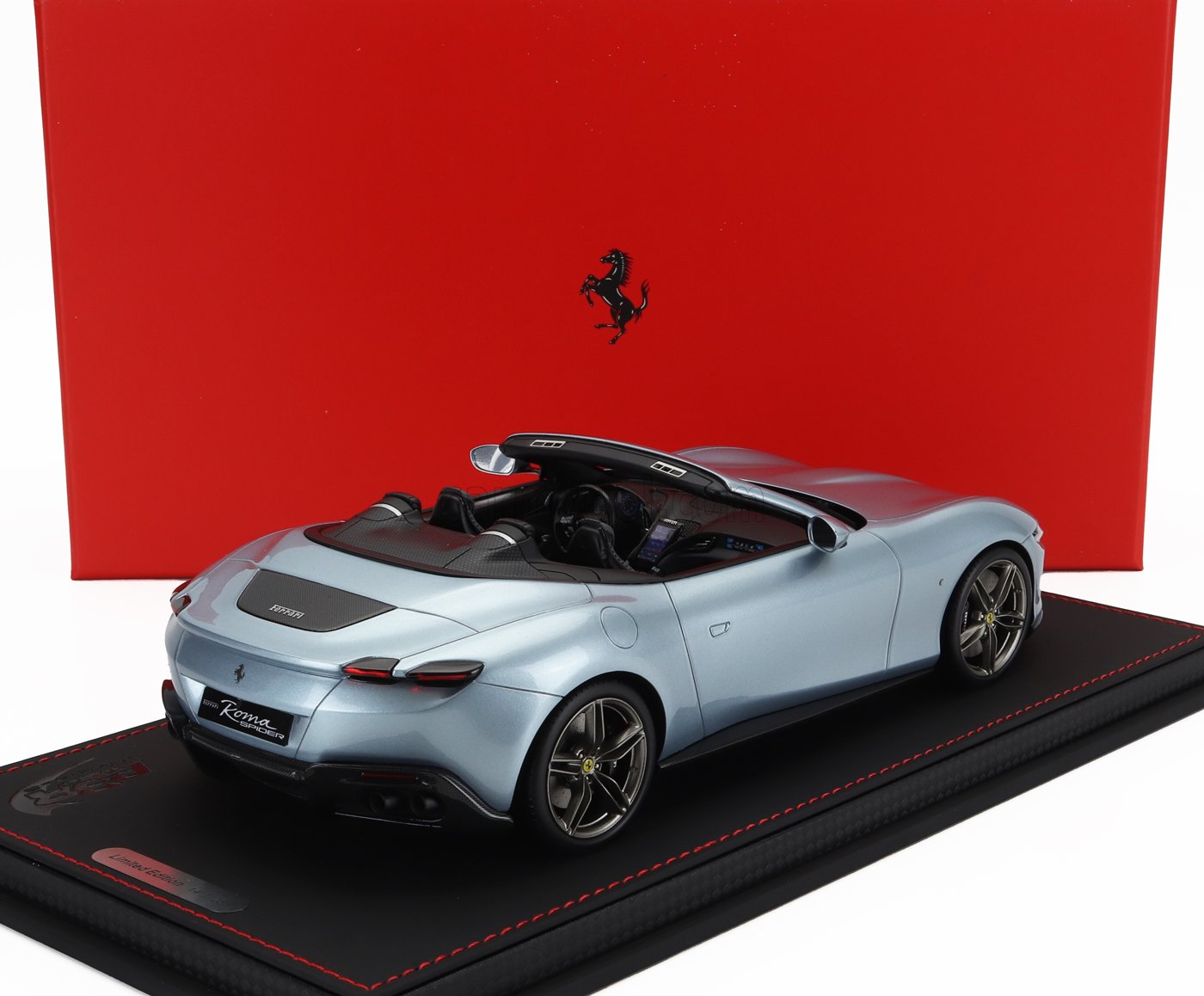 MODELLINO AUTO STATICO BBR FERRARI ROMA SPIDER OPEN 2020 CON VETRINA GRIGIO 1/18