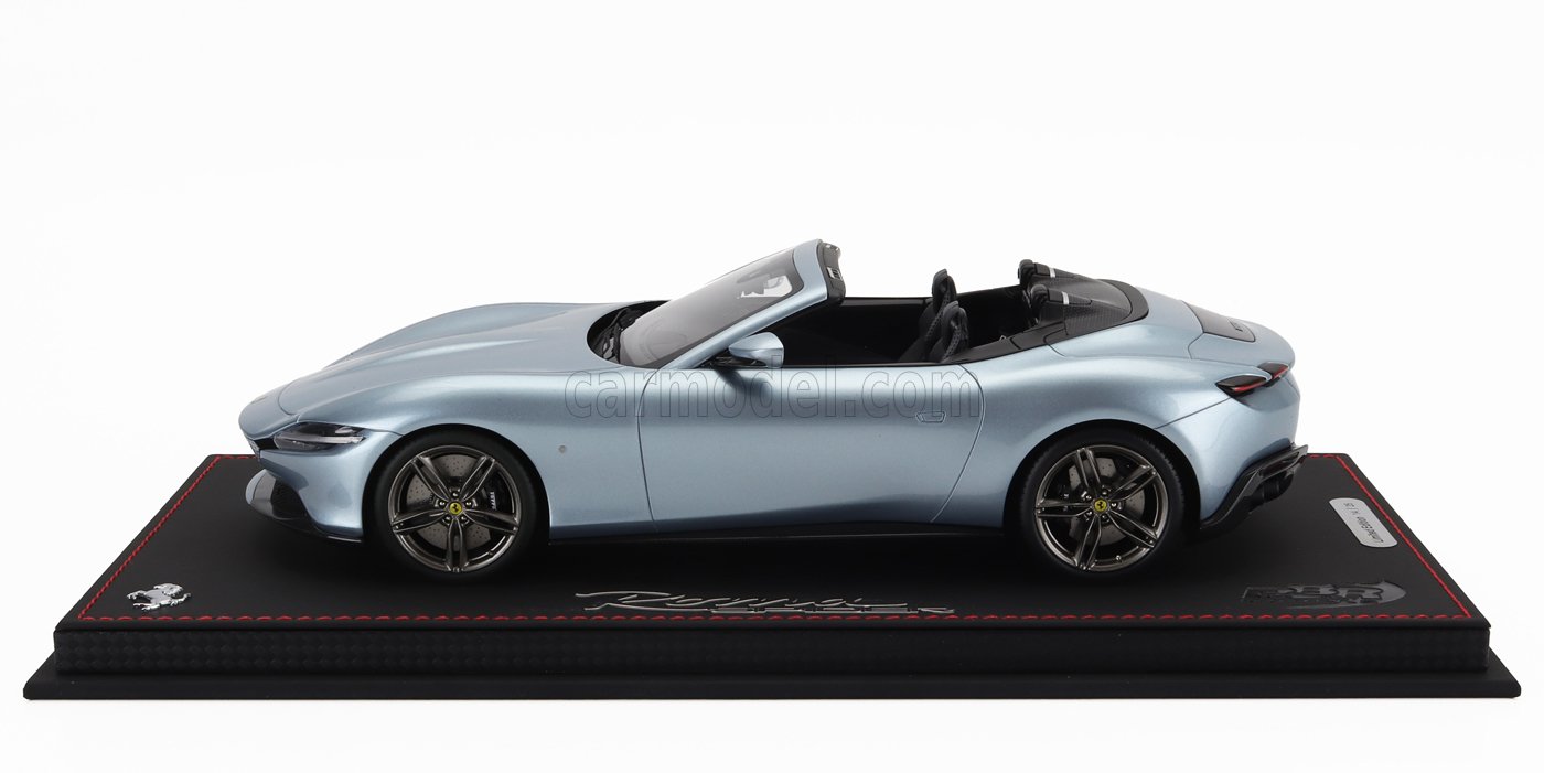 MODELLINO AUTO STATICO BBR FERRARI ROMA SPIDER OPEN 2020 CON VETRINA GRIGIO 1/18