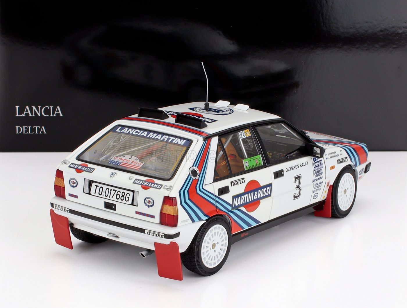 MODELLINO AUTO STATICO KYOSHO LANCIA DELTA MARTINI RALLY OLYMPUS 1987 KANKKUNEN