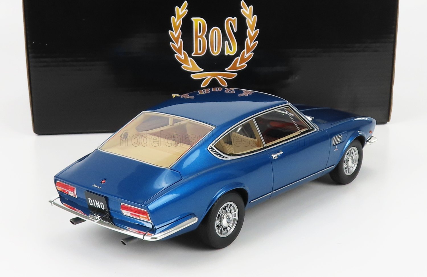 さわさわ　1/18 BoS フィアット ディノ2000クーペ フェラーリ MODELCARSWHOLESALE.COM