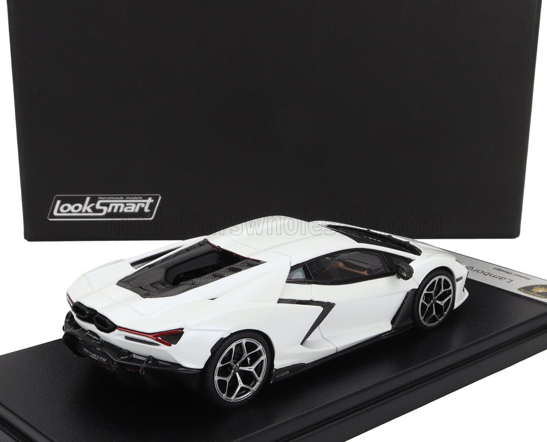 LAMBORGHINI REVUELTO 1:43 MODEL CAR BY LOOKSMART