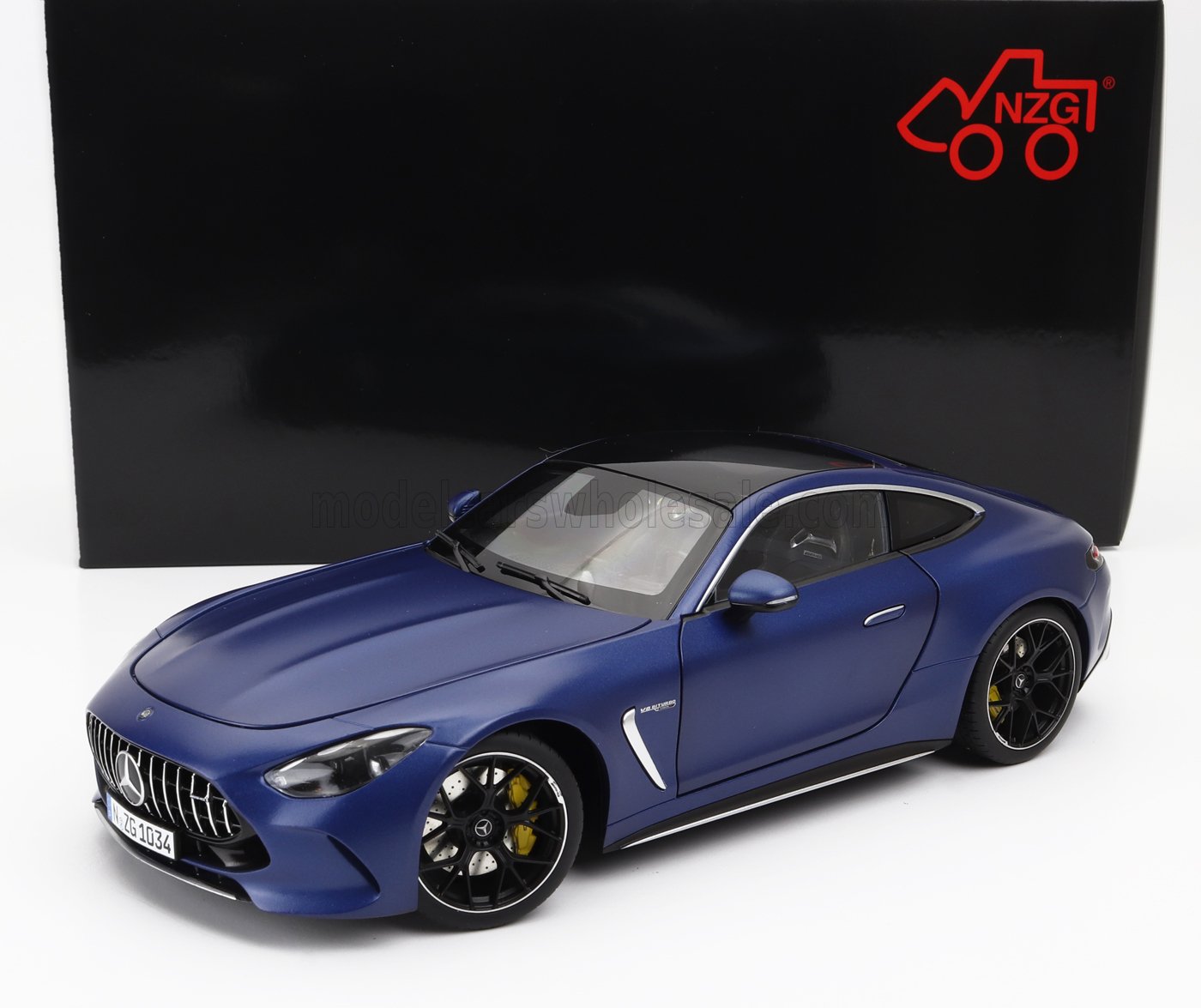 303-019 1/18 メルセデスベンツ ML63 AMG 2012 ML63 AMG 試乗レポート／九島辰也(1/2)|【徹底検証】2012年新型車種ー